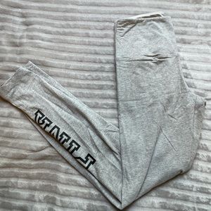 PINK Victoria’s Secret leggings